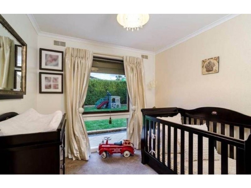 16 Westminster Drive, Werribee VIC 3030