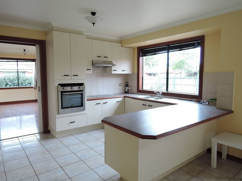 2 Jasmine Close, Hoppers Crossing VIC 3029