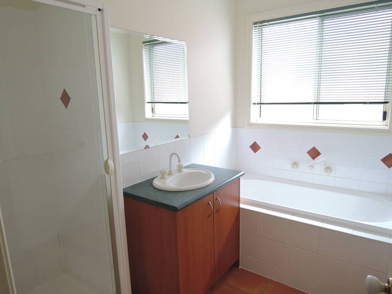 33 Harkaway Avenue, Hoppers Crossing VIC 3029