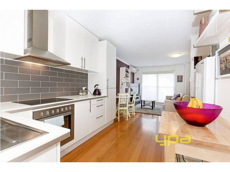 3/2 Railway Avenue, Werribee VIC 3030