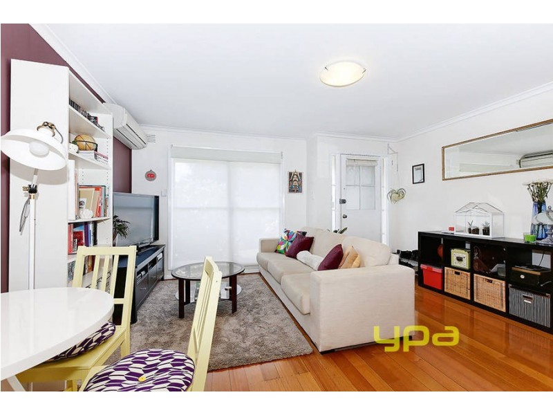 3/2 Railway Avenue, Werribee VIC 3030