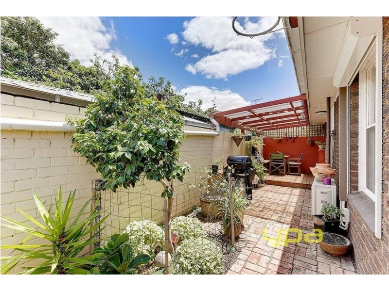 3/2 Railway Avenue, Werribee VIC 3030