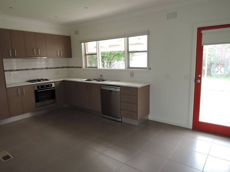 16 Deutgam Street, Werribee VIC 3030