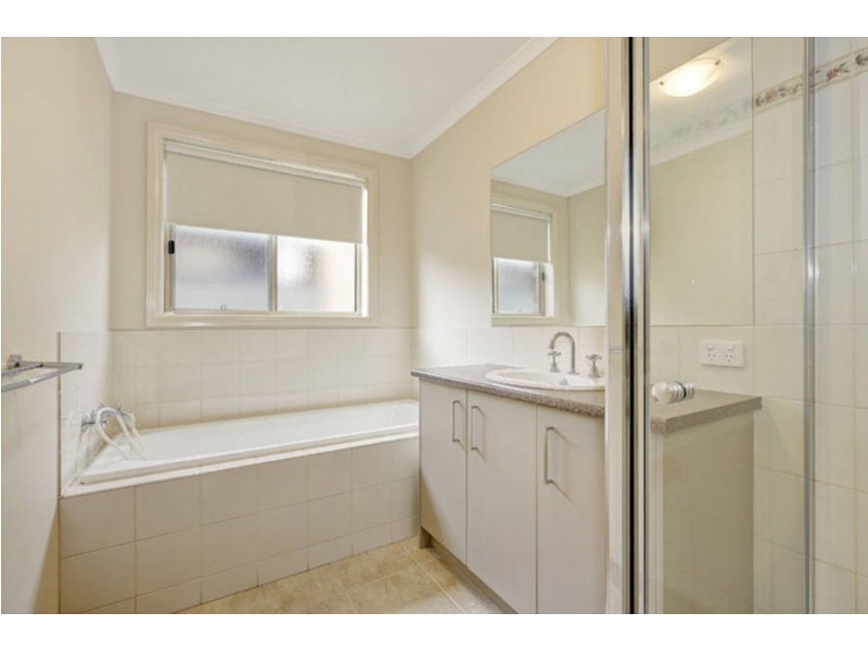 10 Brinbrook Street, Tarneit VIC 3029