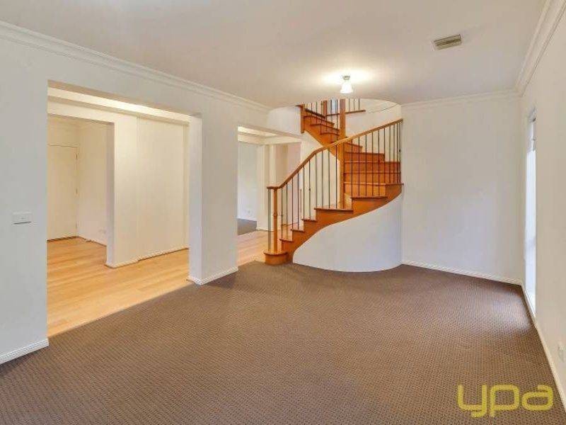 60 Tournament Drive, Sanctuary Lakes VIC 3030