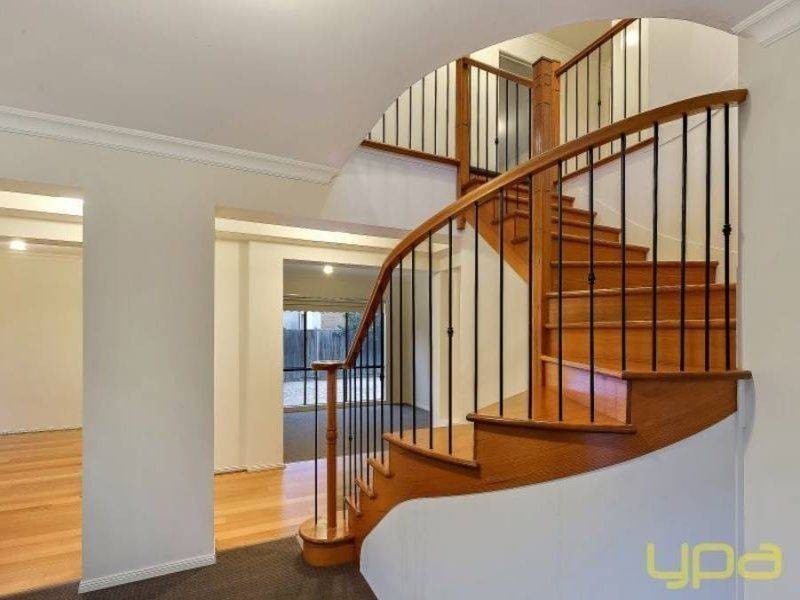 60 Tournament Drive, Sanctuary Lakes VIC 3030