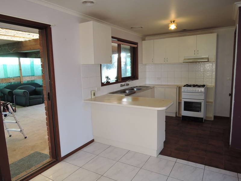 6 Whitehall Crescent, Werribee VIC 3030