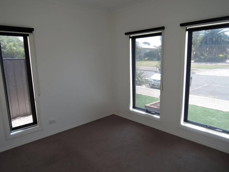 3/1-5 Stawell Street, Werribee VIC 3030