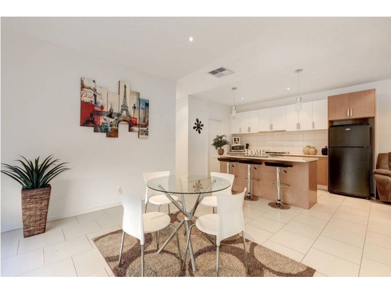 2/9 Barrot Avenue, Hoppers Crossing VIC 3029