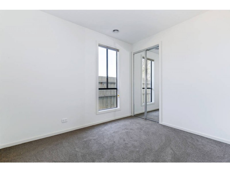 2/137 Market Road, Werribee VIC 3030