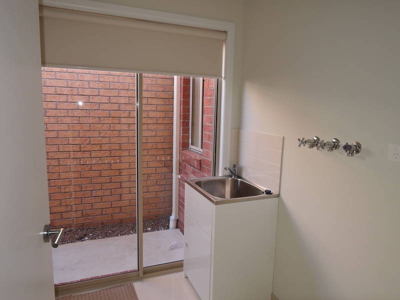 52 Bregman Esplanade, Wyndham Vale VIC 3024