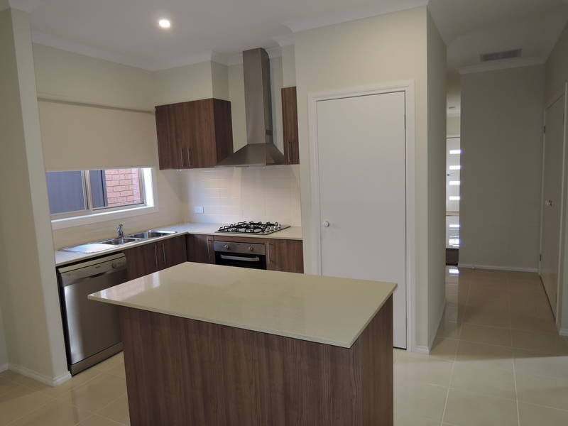 52 Bregman Esplanade, Wyndham Vale VIC 3024