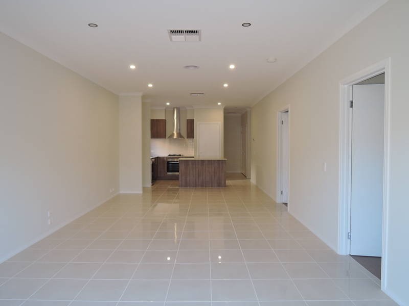 52 Bregman Esplanade, Wyndham Vale VIC 3024