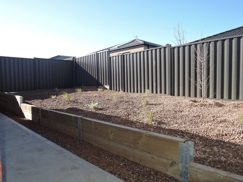 52 Bregman Esplanade, Wyndham Vale VIC 3024