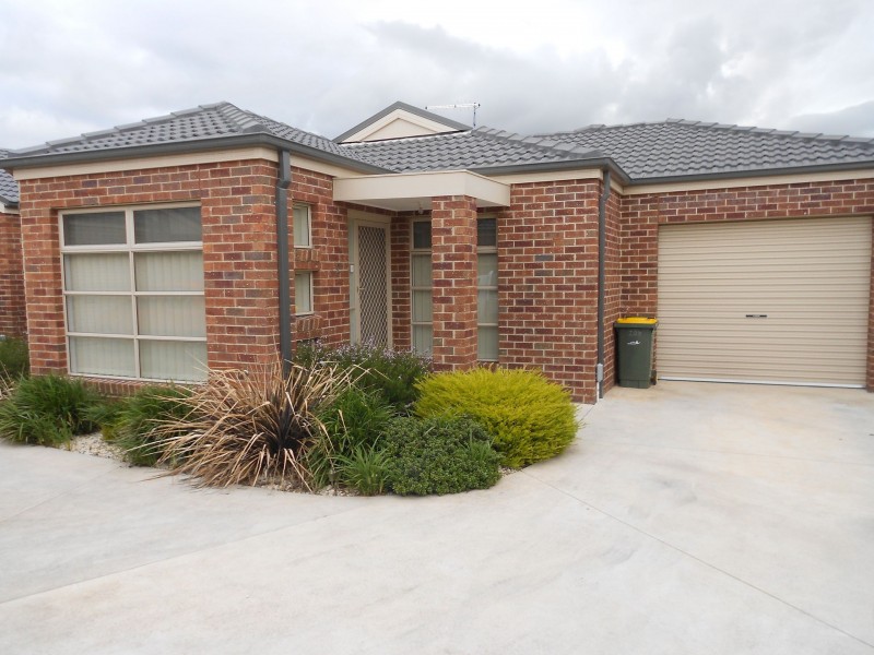 2/43-45 Ruby Place, Werribee VIC 3030