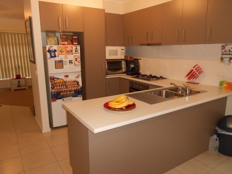 2/43-45 Ruby Place, Werribee VIC 3030