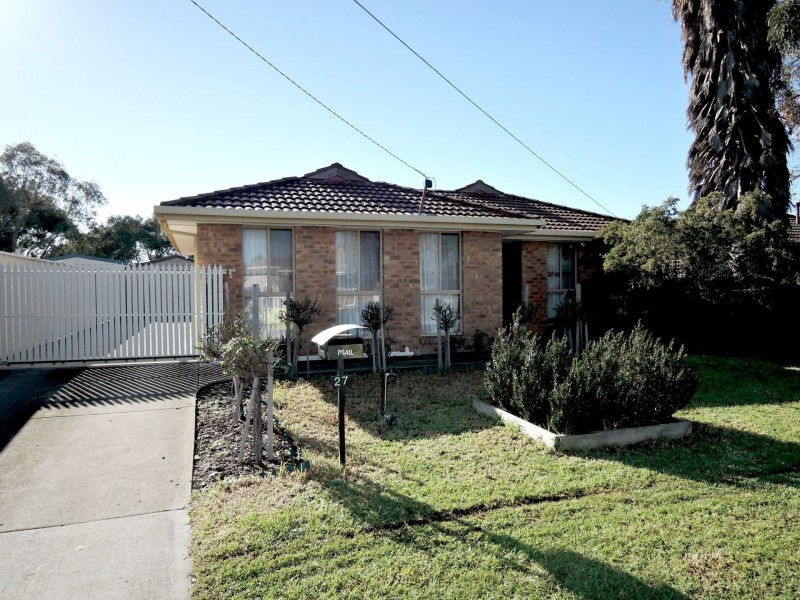 27 Silvereye Crescent, Werribee VIC 3030