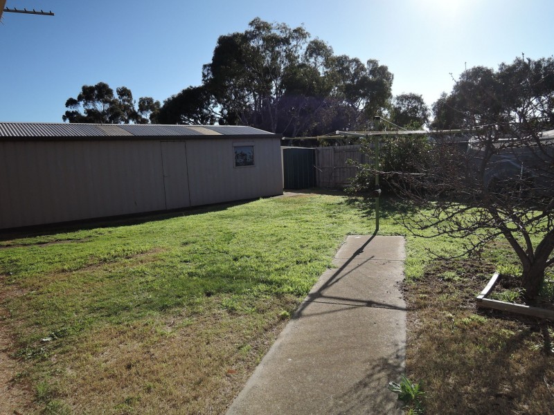 27 Silvereye Crescent, Werribee VIC 3030