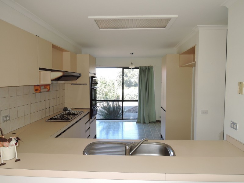 6 Murchinson Court, Werribee VIC 3030