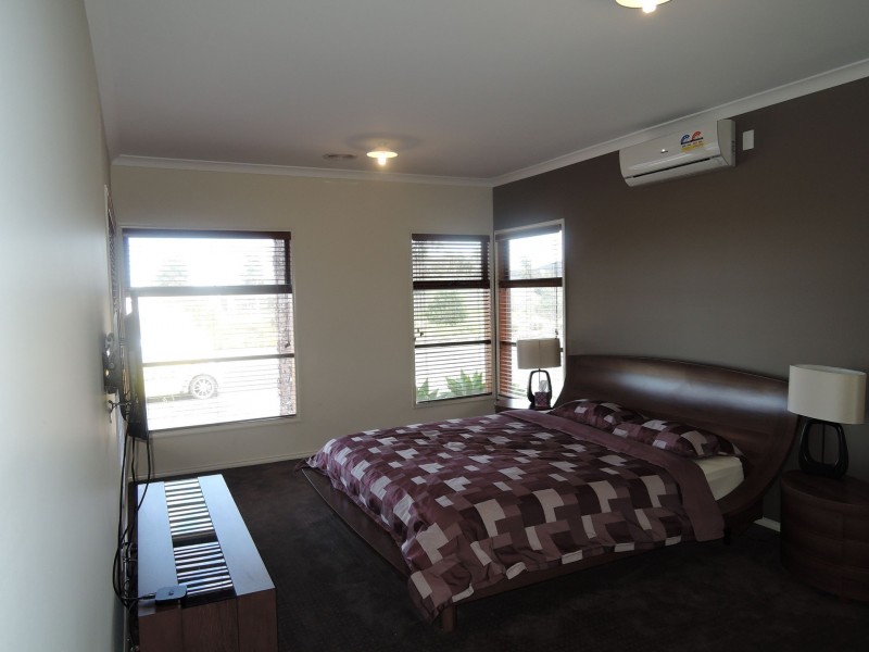 7 Mayesbrook Road, Wyndham Vale VIC 3024