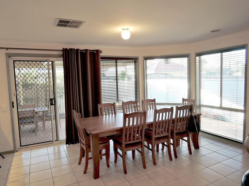 4 The Parkway, Tarneit VIC 3029