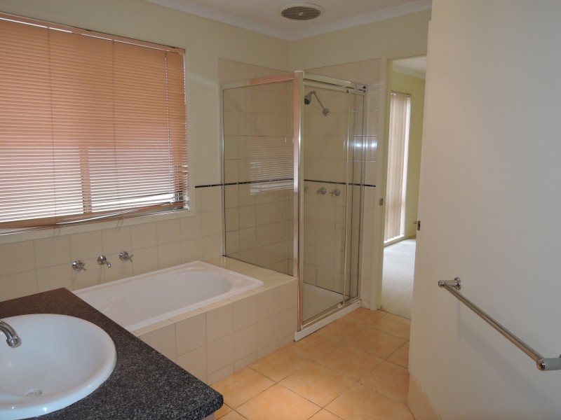 31 Pelham Crescent, Wyndham Vale VIC 3024