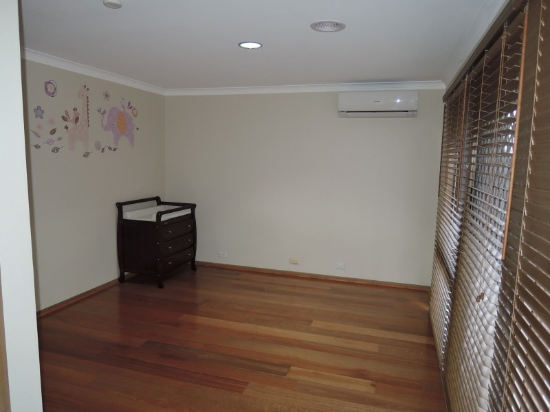 17 Kathleen Crescent, Hoppers Crossing VIC 3029