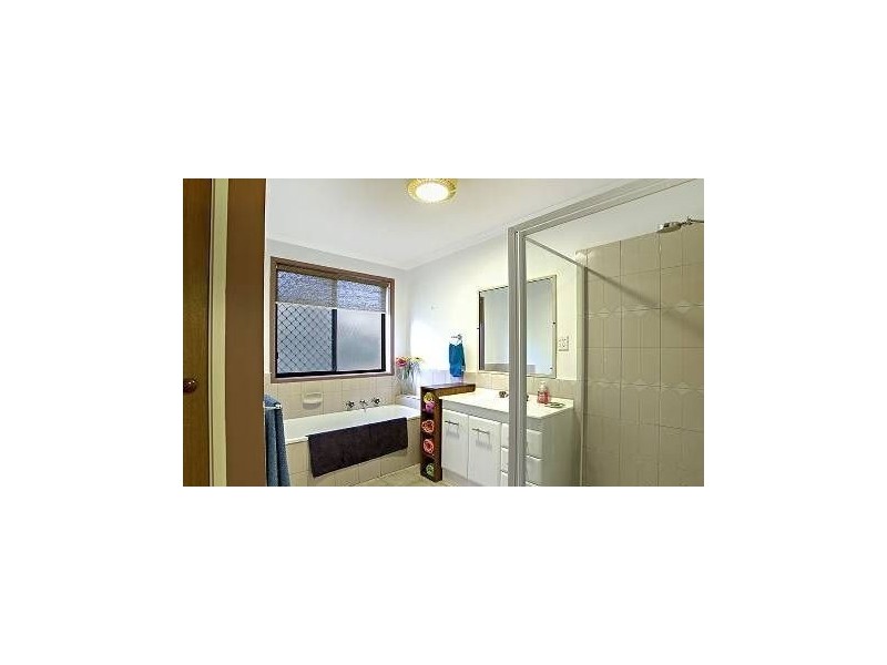 20 Centre Avenue, Werribee VIC 3030