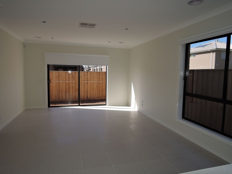 6  Myoora Street, Werribee VIC 3030