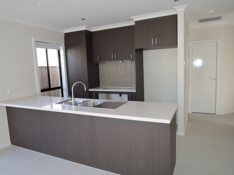 6  Myoora Street, Werribee VIC 3030