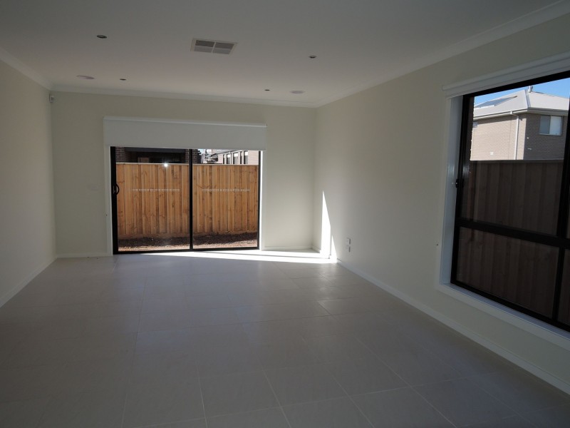 6  Myoora Street, Werribee VIC 3030