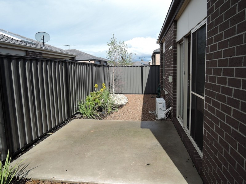 16 Hewett Drive, Point Cook VIC 3030
