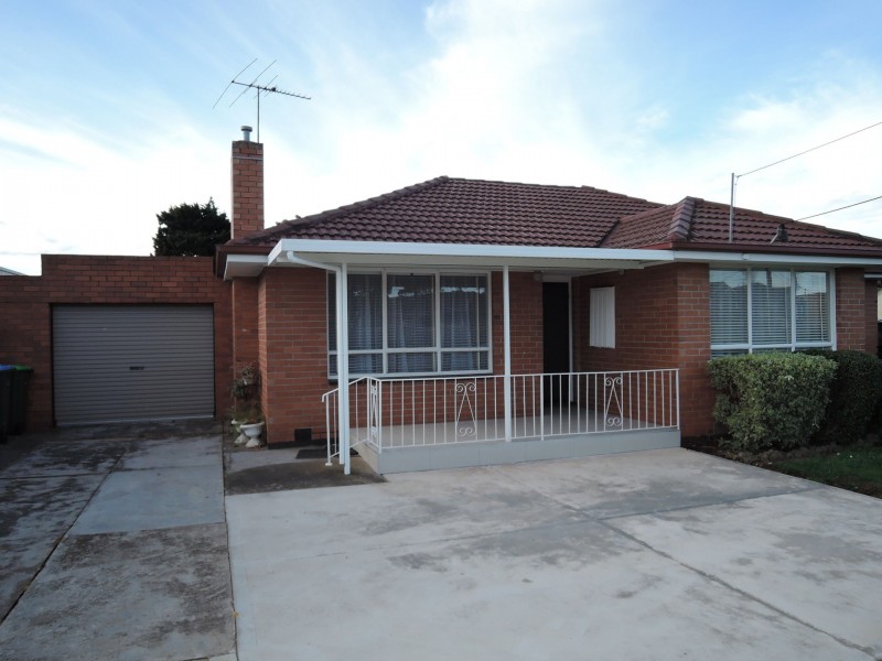 2 Second Avenue, Hoppers Crossing VIC 3029