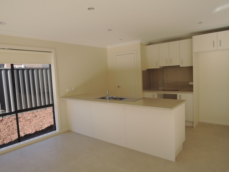 6 Ixora Crescent, Wyndham Vale VIC 3024