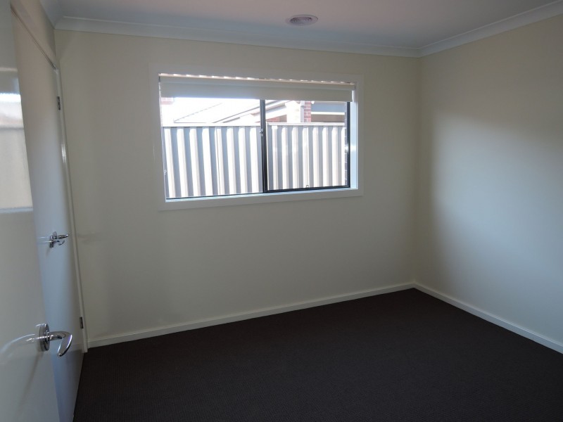 6 Ixora Crescent, Wyndham Vale VIC 3024