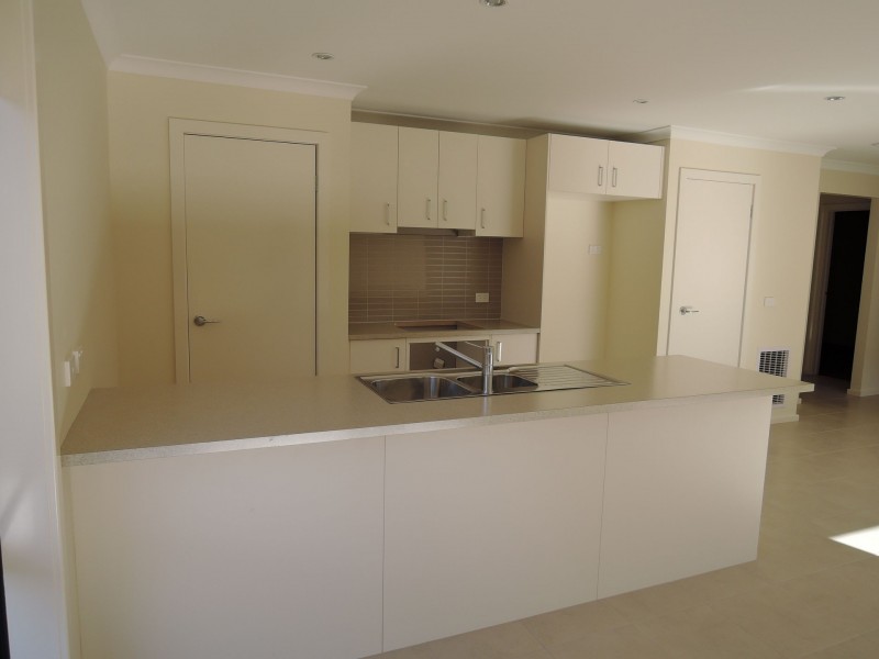 6 Ixora Crescent, Wyndham Vale VIC 3024