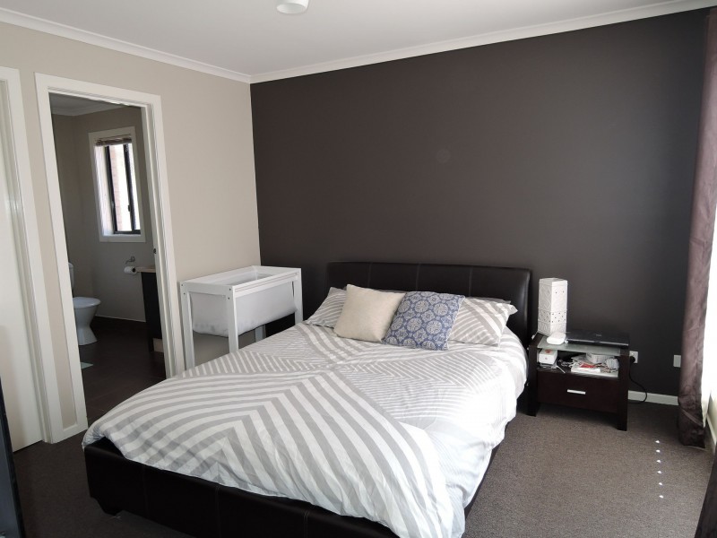 1/14 Mermaid Crescent, Wyndham Vale VIC 3024