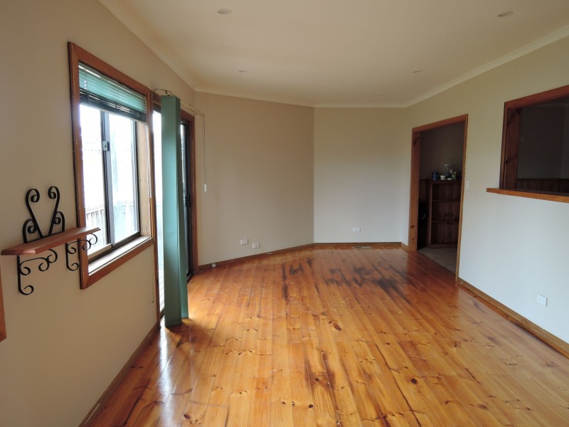 25 Golden Avenue, Werribee VIC 3030