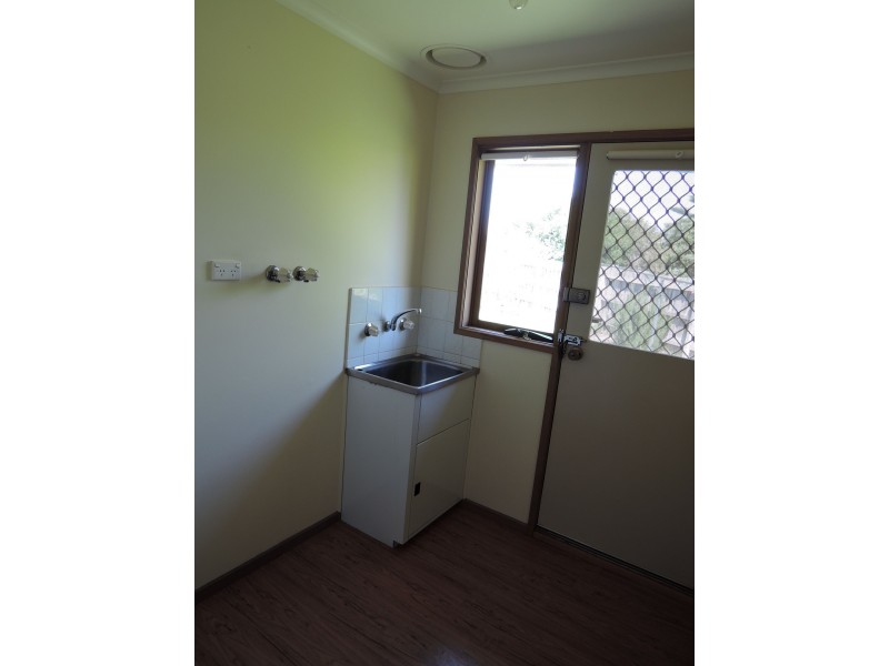 2/1 Regis Close, Werribee VIC 3030