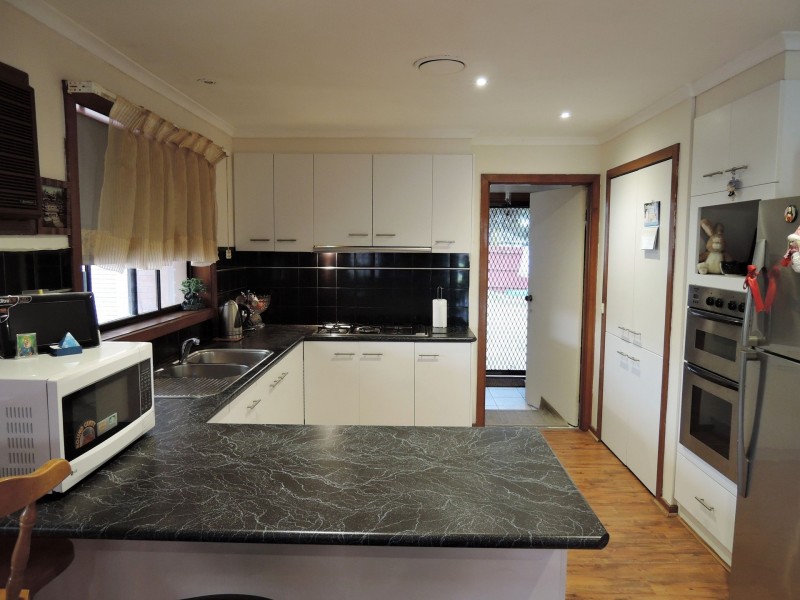 9 Cameron Drive, Hoppers Crossing VIC 3029