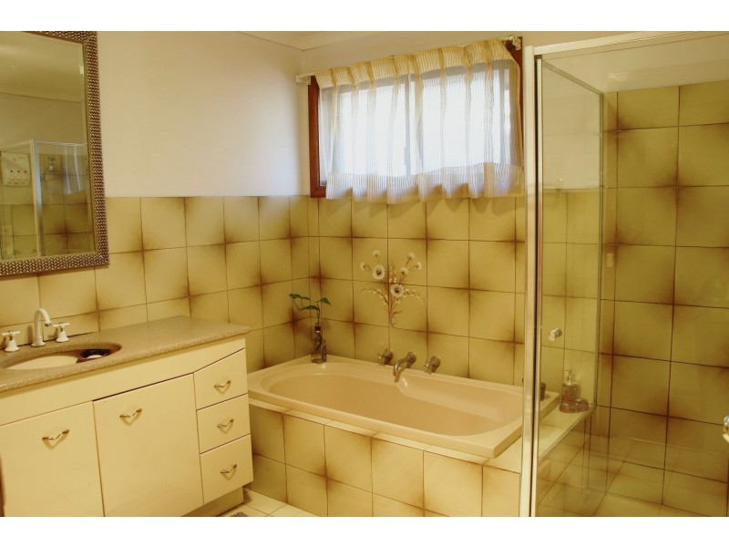 9 Cameron Drive, Hoppers Crossing VIC 3029