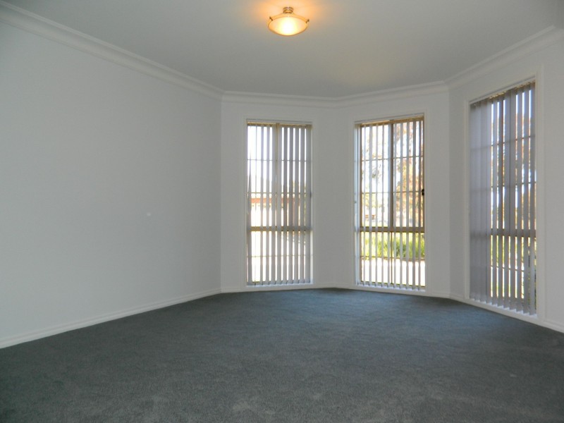 8 Anna Court, Werribee VIC 3030