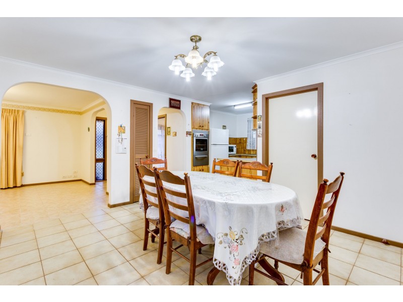 14 Julier Crescent, Hoppers Crossing VIC 3029