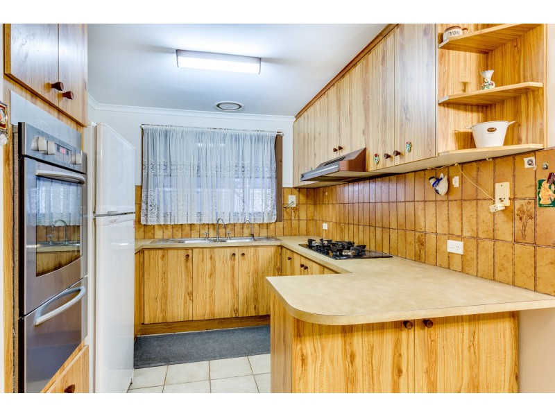 14 Julier Crescent, Hoppers Crossing VIC 3029