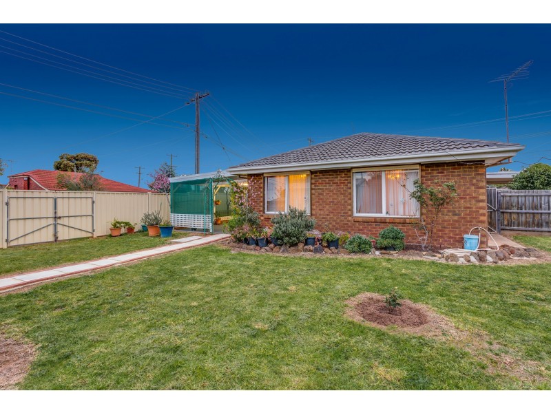 14 Julier Crescent, Hoppers Crossing VIC 3029