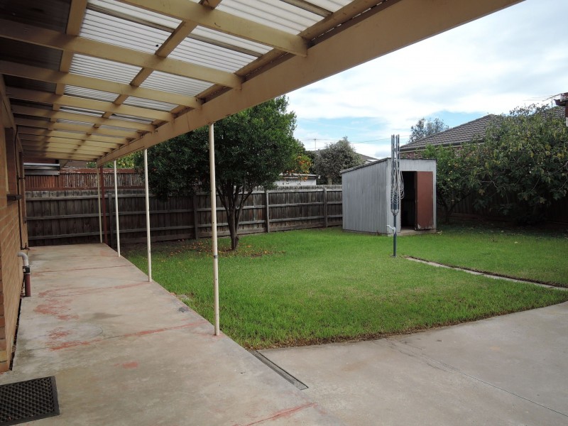 16 Deutgam Street, Werribee VIC 3030