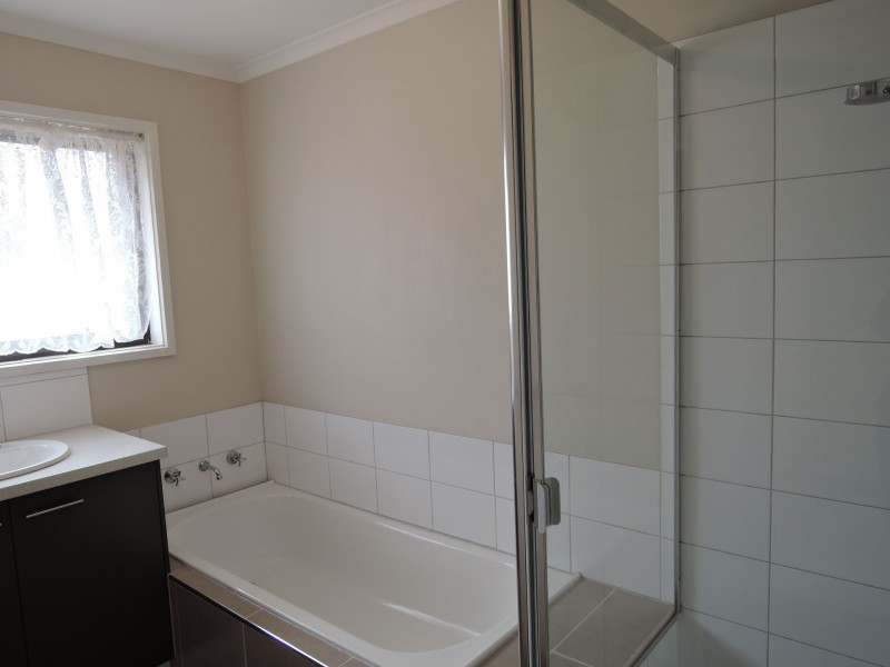 2 Kookaburra Avenue, Werribee VIC 3030