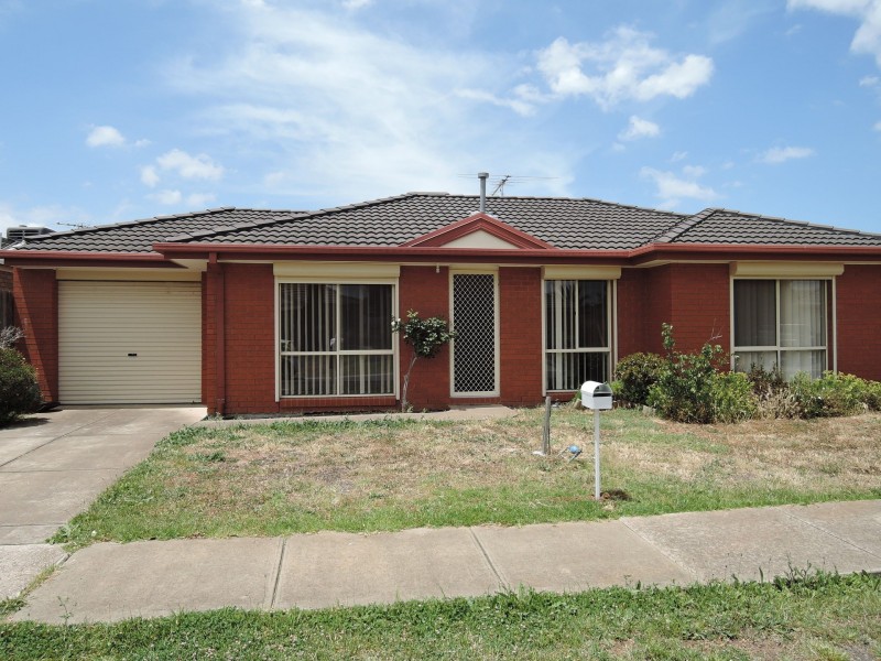 8 Bordeaux Drive, Hoppers Crossing VIC 3029