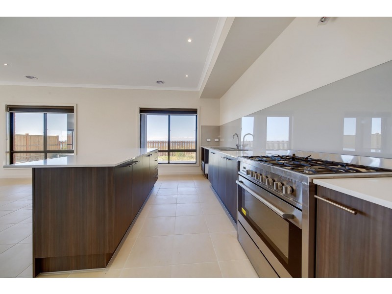 14 Catamaran Drive, Werribee South VIC 3030