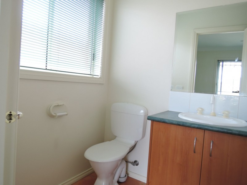33 Harkaway Avenue, Hoppers Crossing VIC 3029